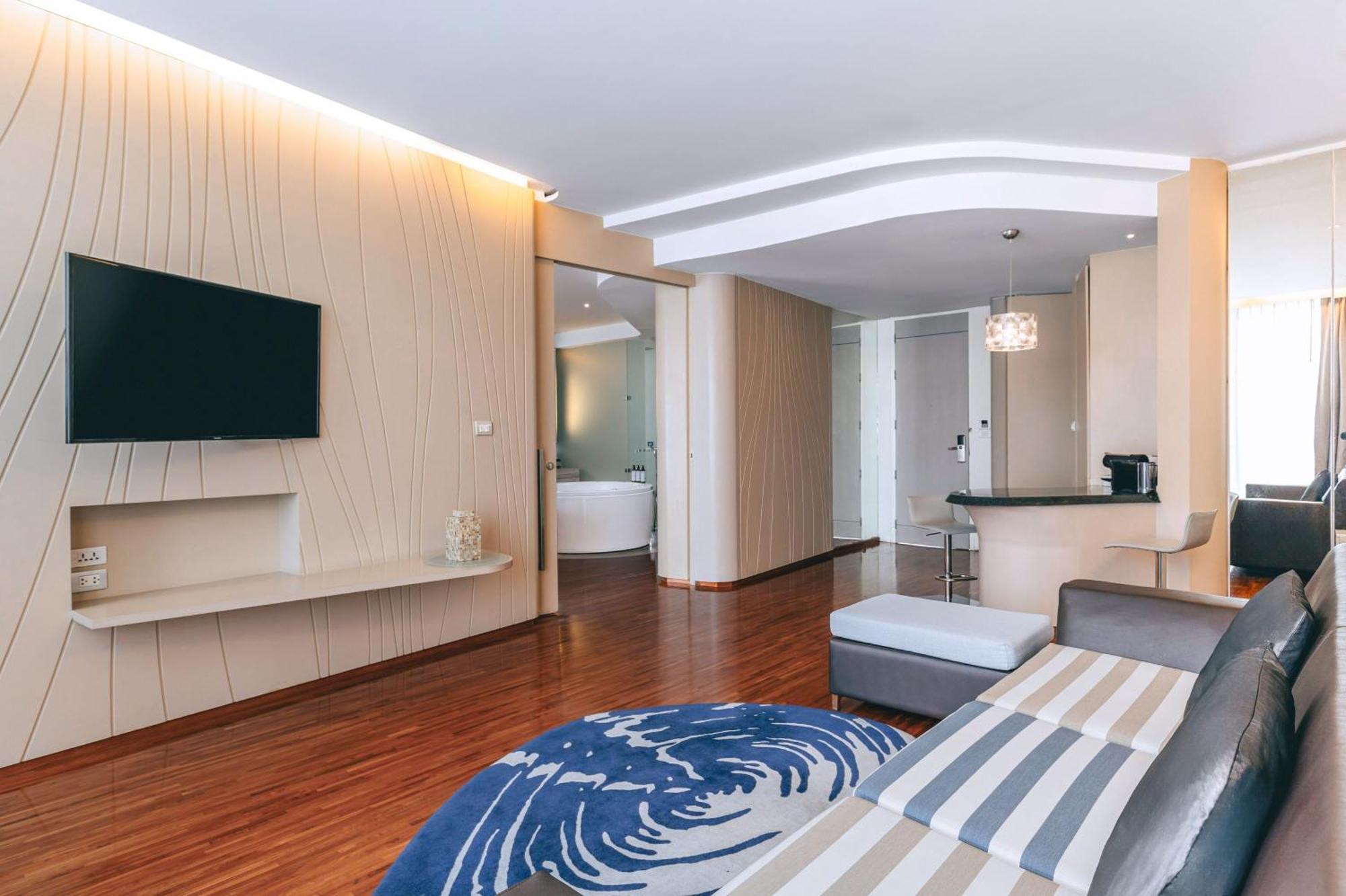 Hotel Baraquda Heeton Pattaya By Compass Hospitality Exteriér fotografie
