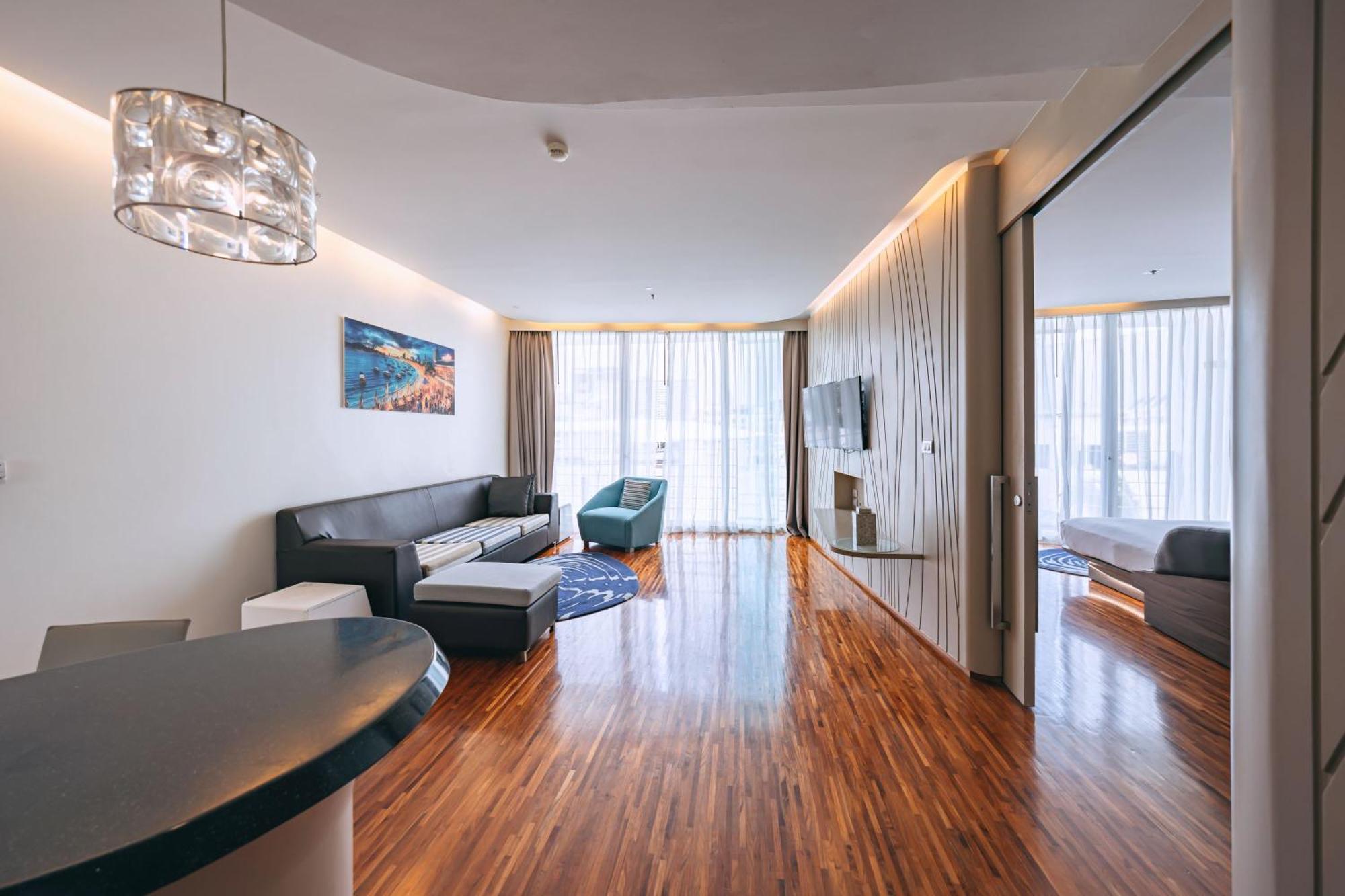 Hotel Baraquda Heeton Pattaya By Compass Hospitality Exteriér fotografie